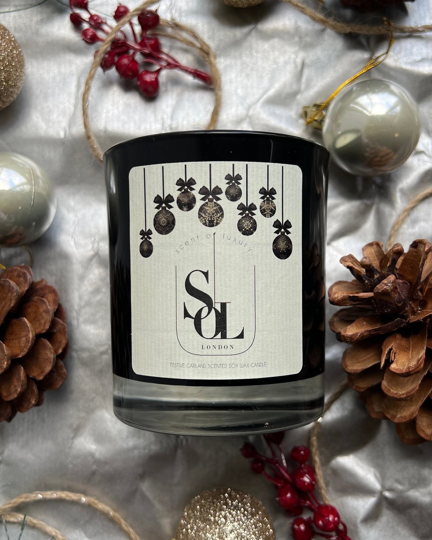 Hand-poured luxury Christmas festive garland scented candle